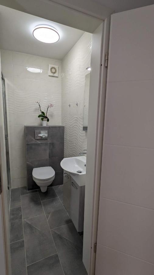 Olea Apartments Pirano Esterno foto