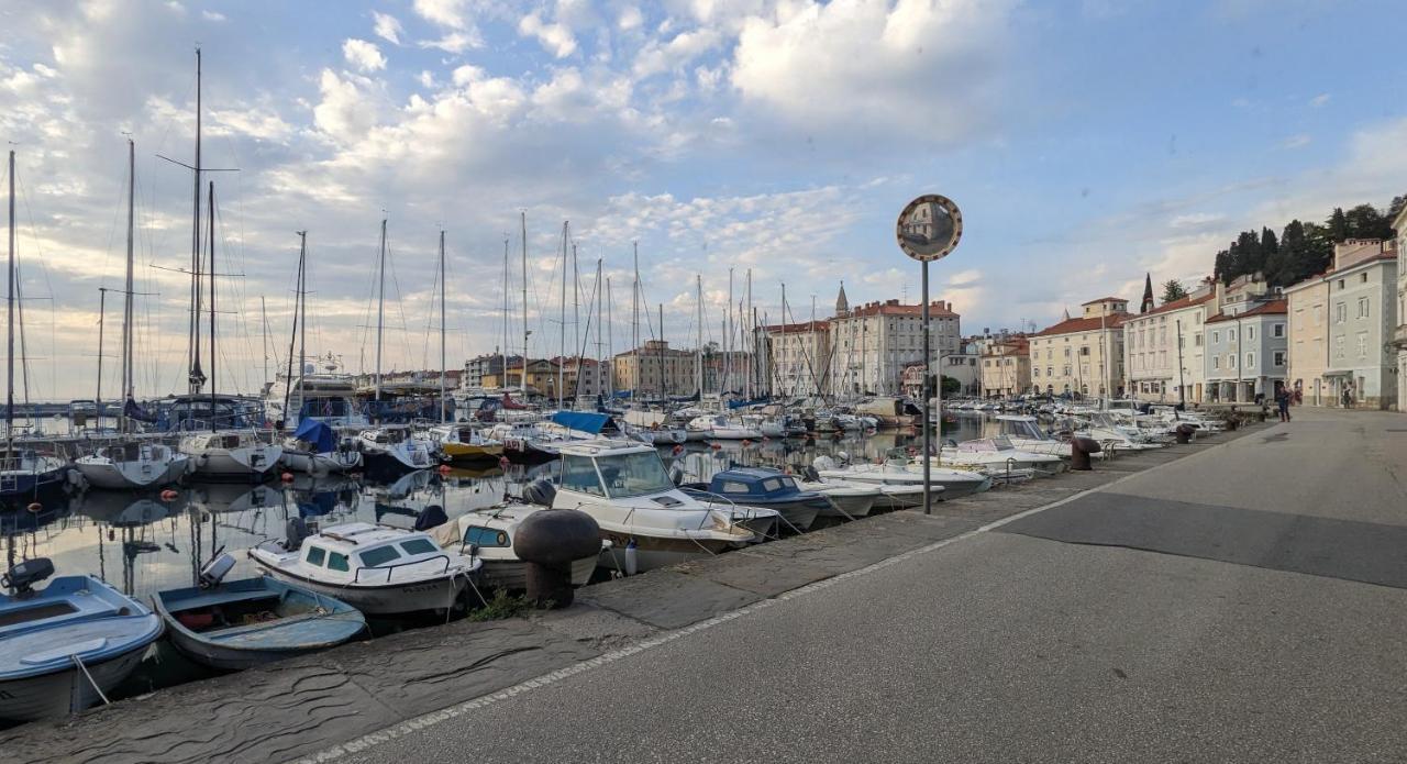 Olea Apartments Pirano Esterno foto