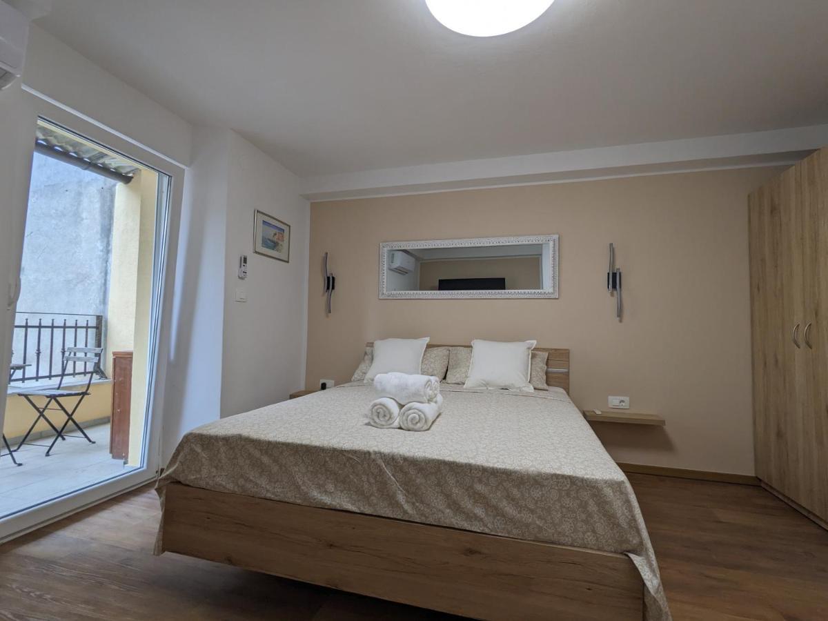 Olea Apartments Pirano Esterno foto