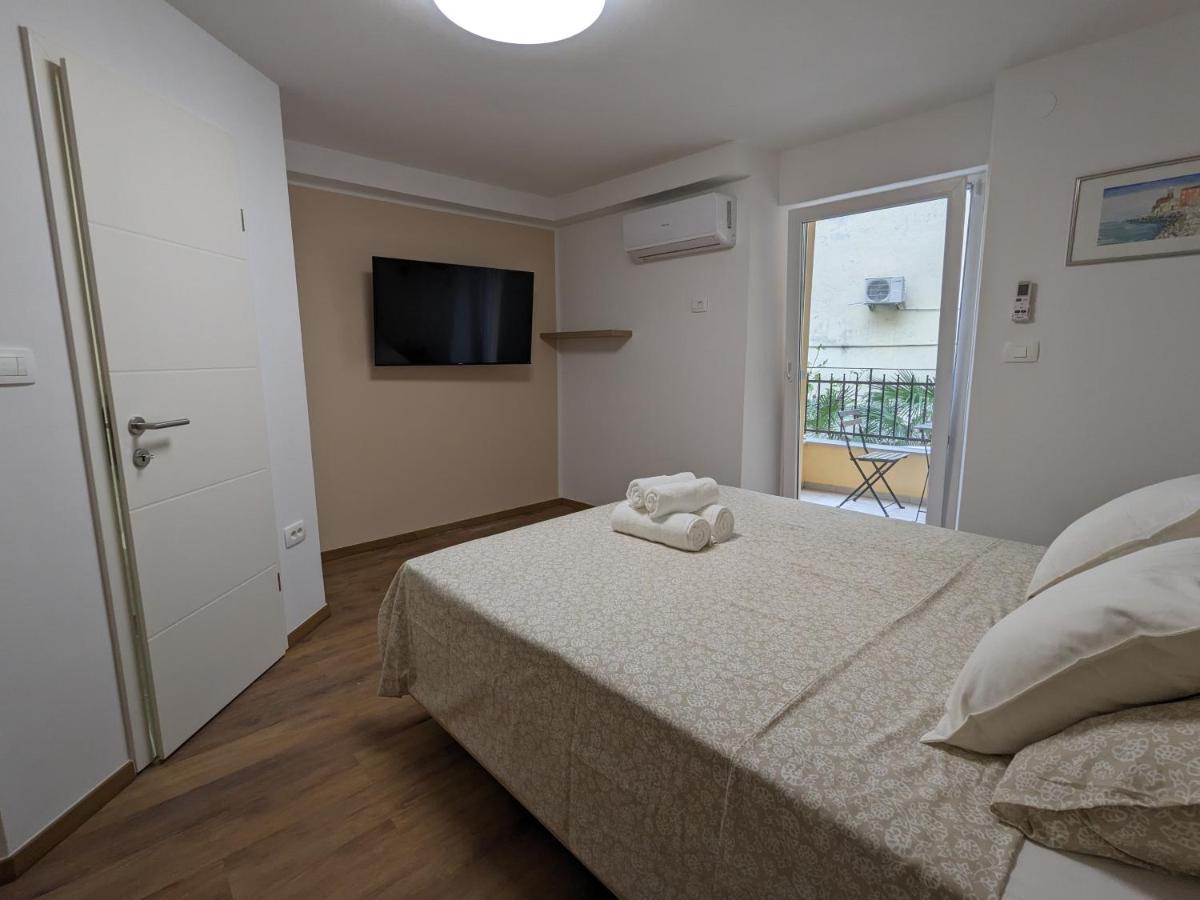 Olea Apartments Pirano Esterno foto